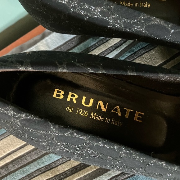 Sale!! 🌺 EUC! Brunate Pump - Made in Italy! - Picture 3 of 8